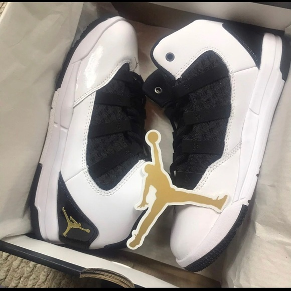 NWT air Jordan Max aura white size 2y - Picture 5 of 5